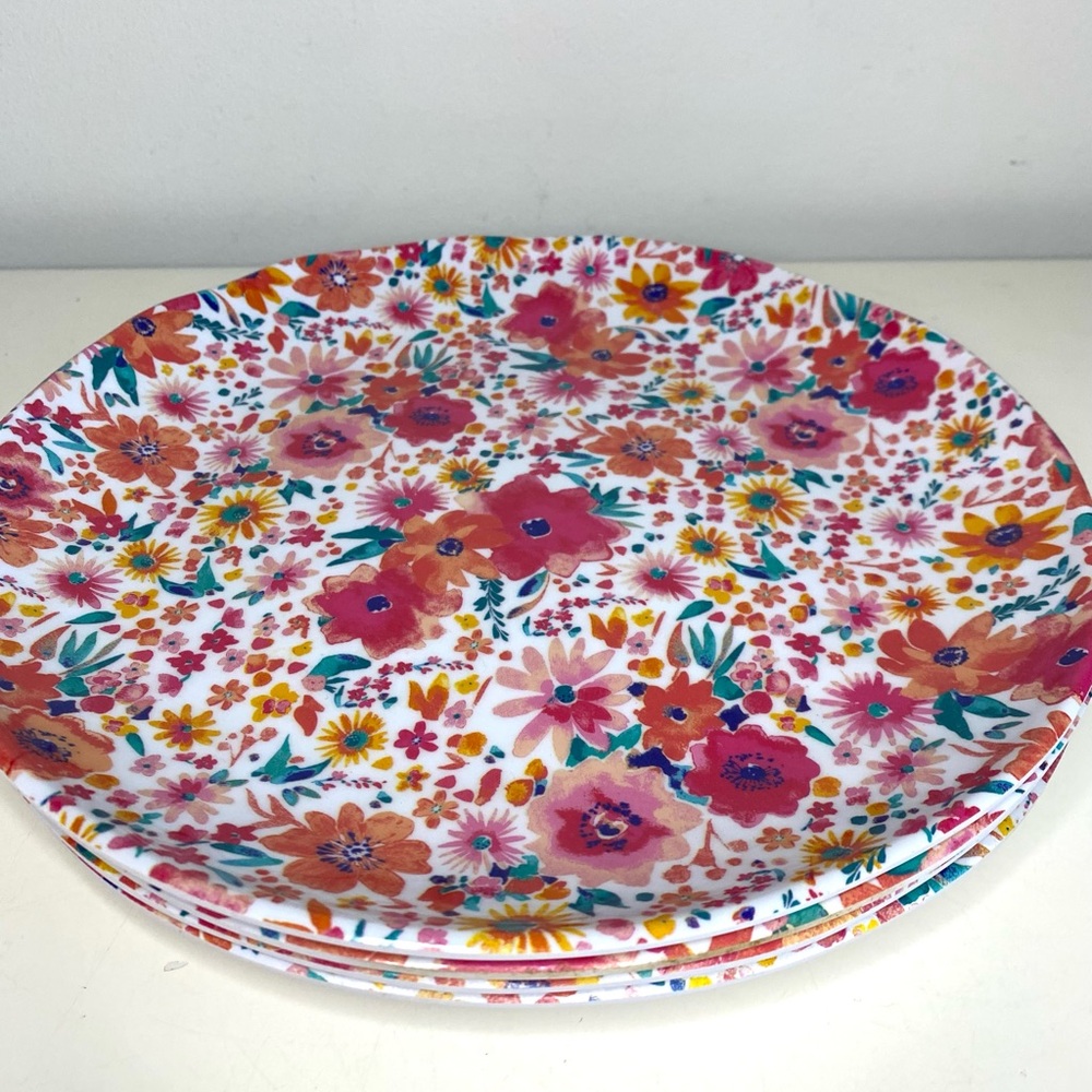 Rachel Ashwell Floral Melamine Plates Set of 4 - Picture 4 of 7